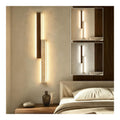 Solution lumineuse Blanc et Ambre au dessin sobre en format applique murale 25W 3000K