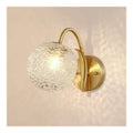 Applique murale Dore et Ambre a presence elegante et lumiere agreable