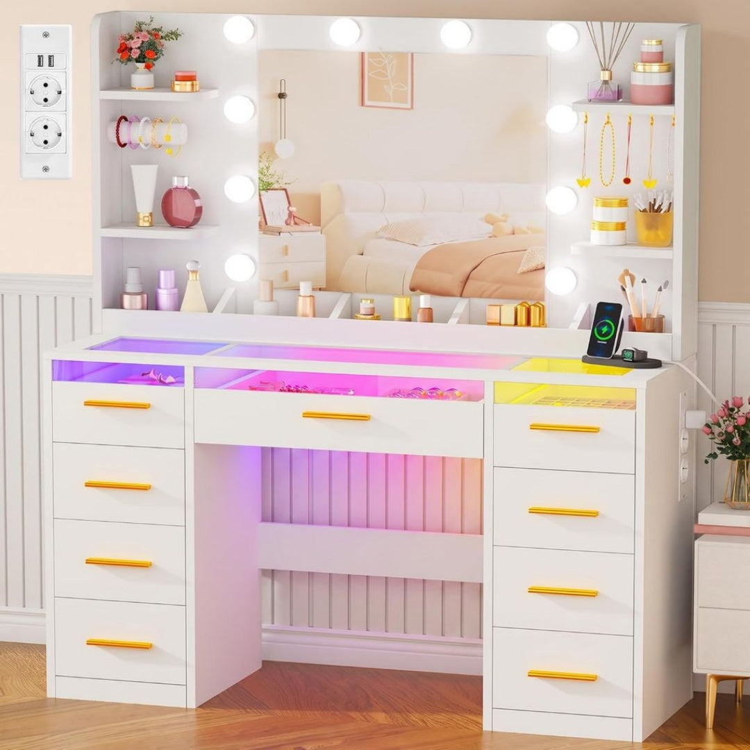 Chaises finition bois blanc